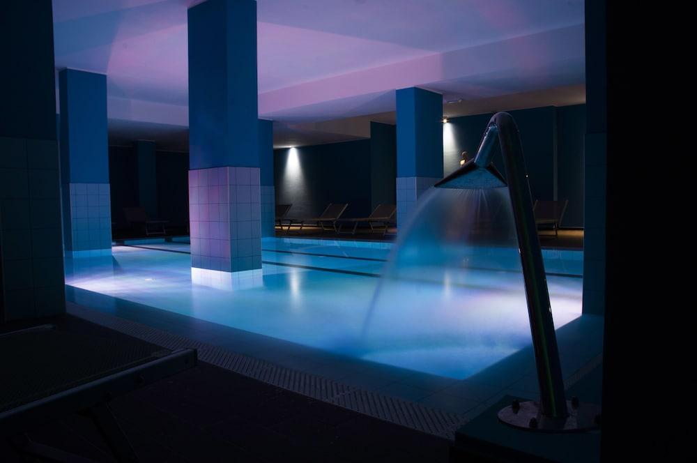 Ai Pozzi Village Resort & Spa Лоано Экстерьер фото