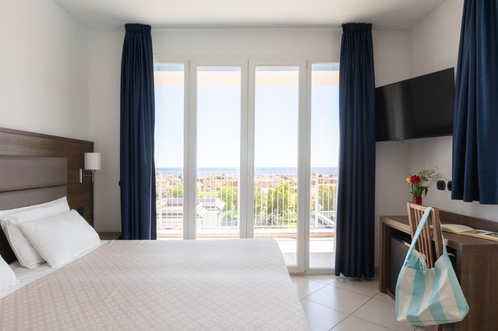 Ai Pozzi Village Resort & Spa Лоано Экстерьер фото