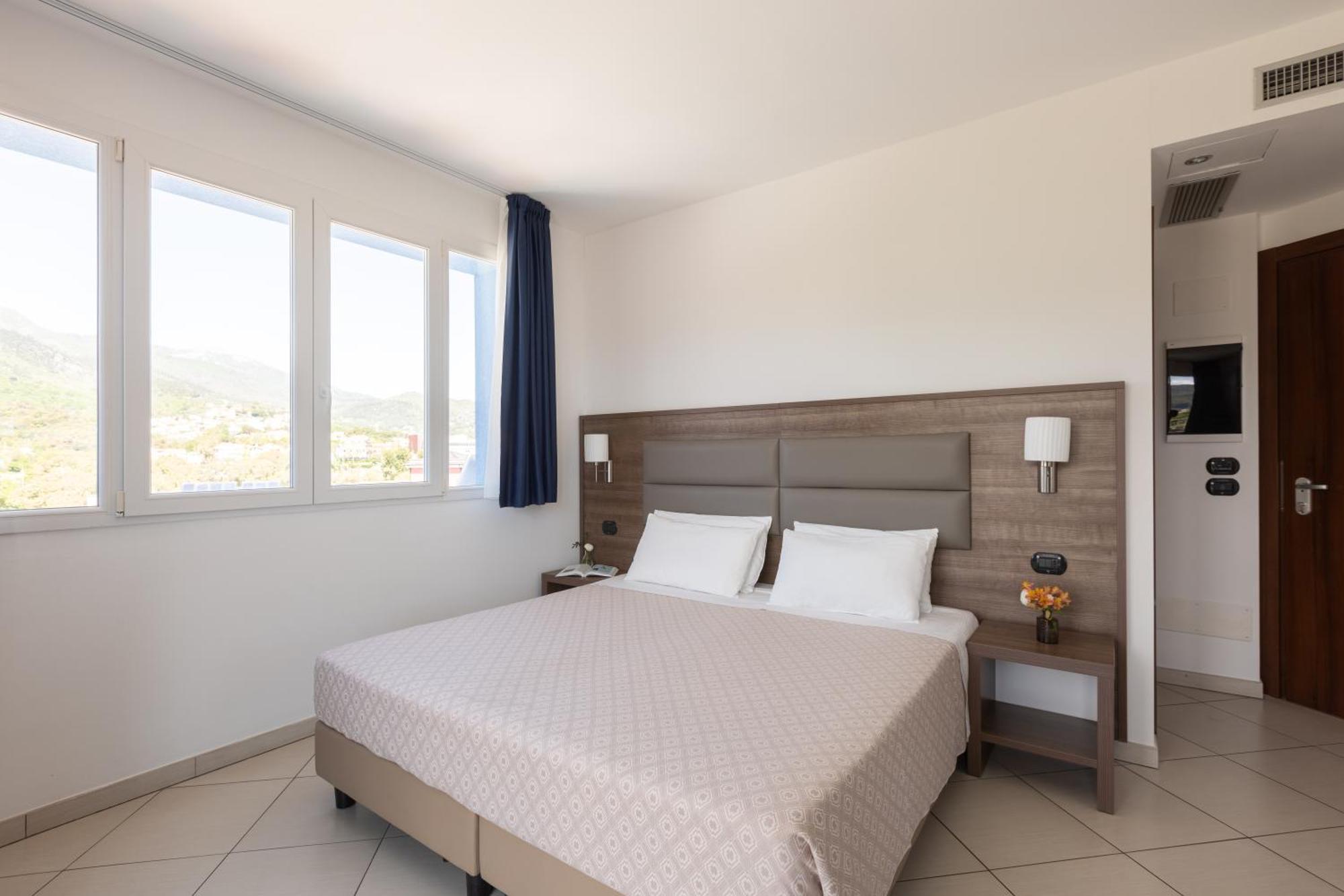 Ai Pozzi Village Resort & Spa Лоано Экстерьер фото