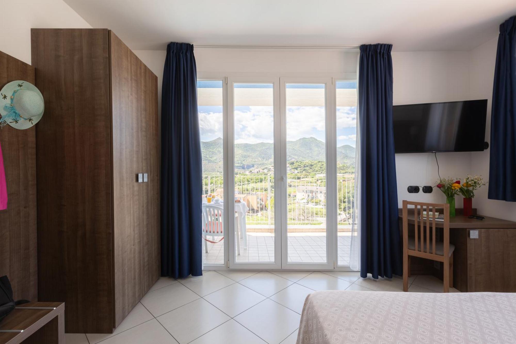 Ai Pozzi Village Resort & Spa Лоано Экстерьер фото