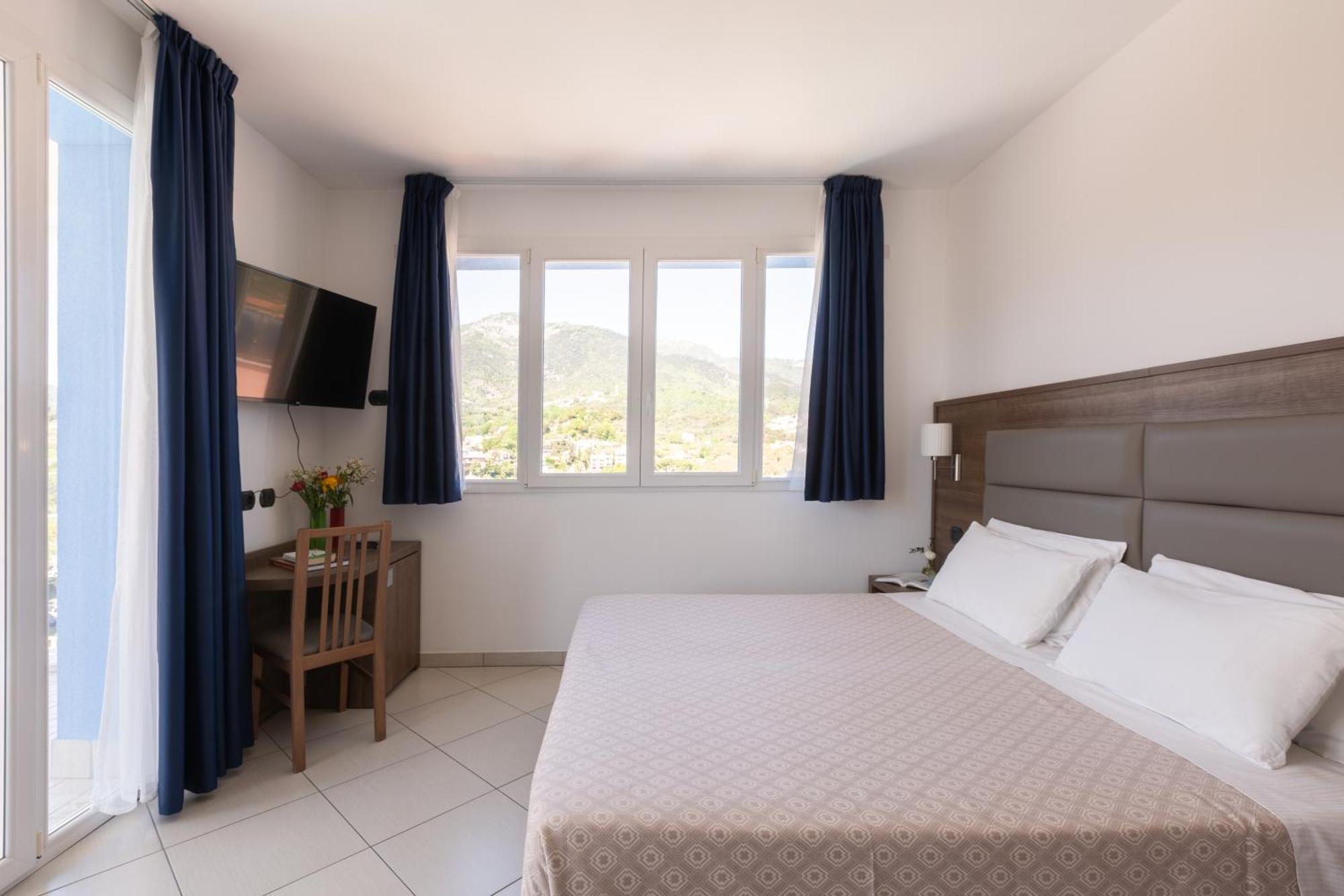 Ai Pozzi Village Resort & Spa Лоано Экстерьер фото